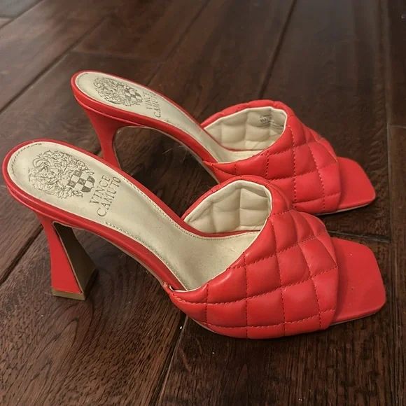 Vince Camuto Reselm Heel - Picture 4 of 7